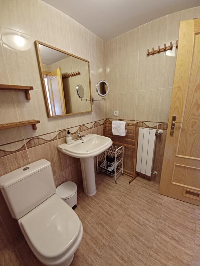 Bonito apartamento en el centro de Biescas Exterior foto
