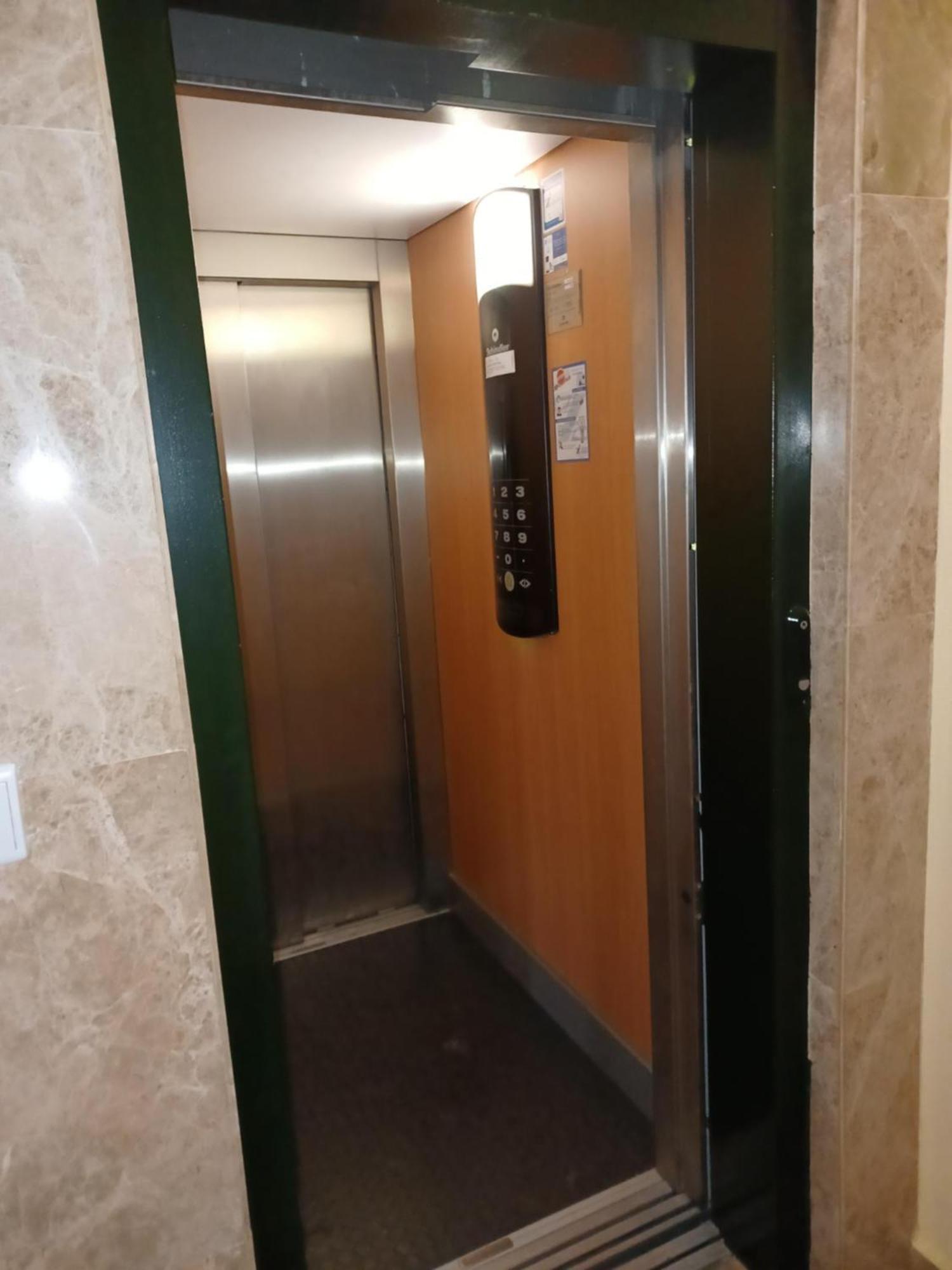 Bonito apartamento en el centro de Biescas Exterior foto